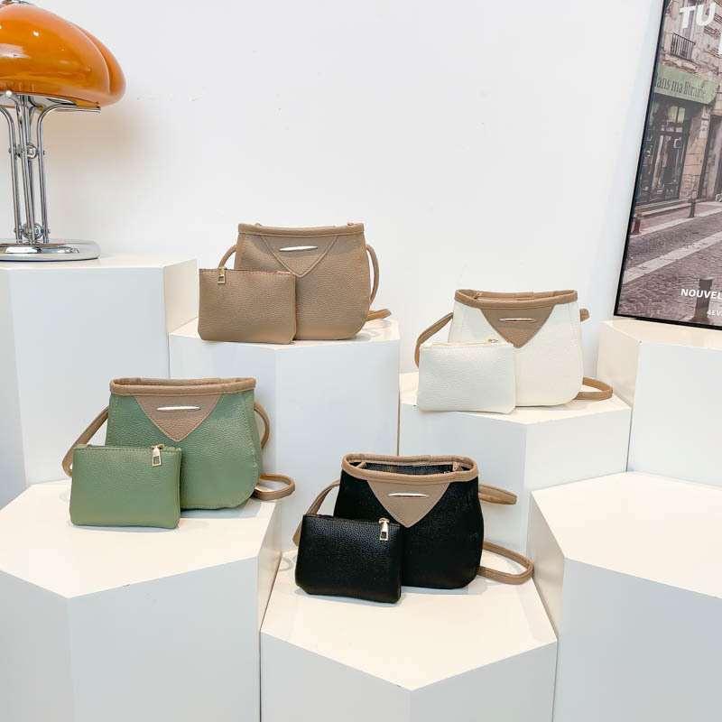 High-end small bag for women, new winter 2024 fashionable and versatile single-shoulder crossbody bag for commuting ladies, bucket bag Application Scenario