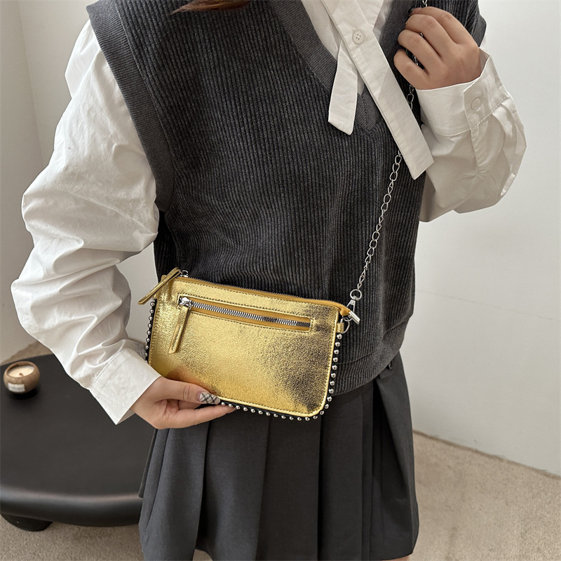 Cross-border bag Women 2025 Spring New Trendy and fashionable envelope bag, versatile and stylish women chain bag, retro crossbody bag details Picture