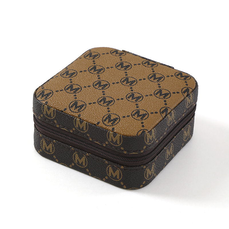 Wholesale of new storage jewelry boxes, creative portable jewelry, travel items, storage boxes, stud rings, rings and small jewelry boxes Item Picture