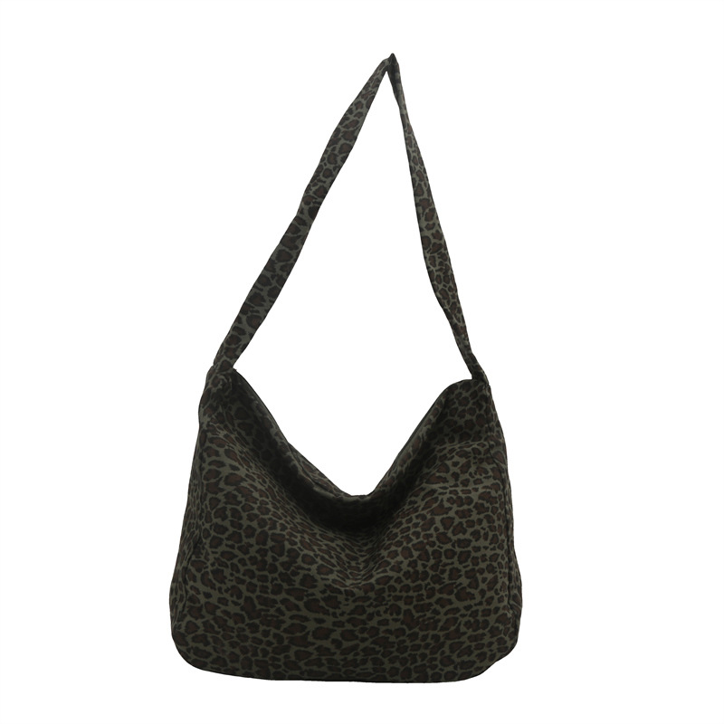 2025 New large-capacity, laid-back leopard print single-shoulder bag, ins, relaxed and versatile, practical canvas bag from Japan and South Korea for women Item Picture