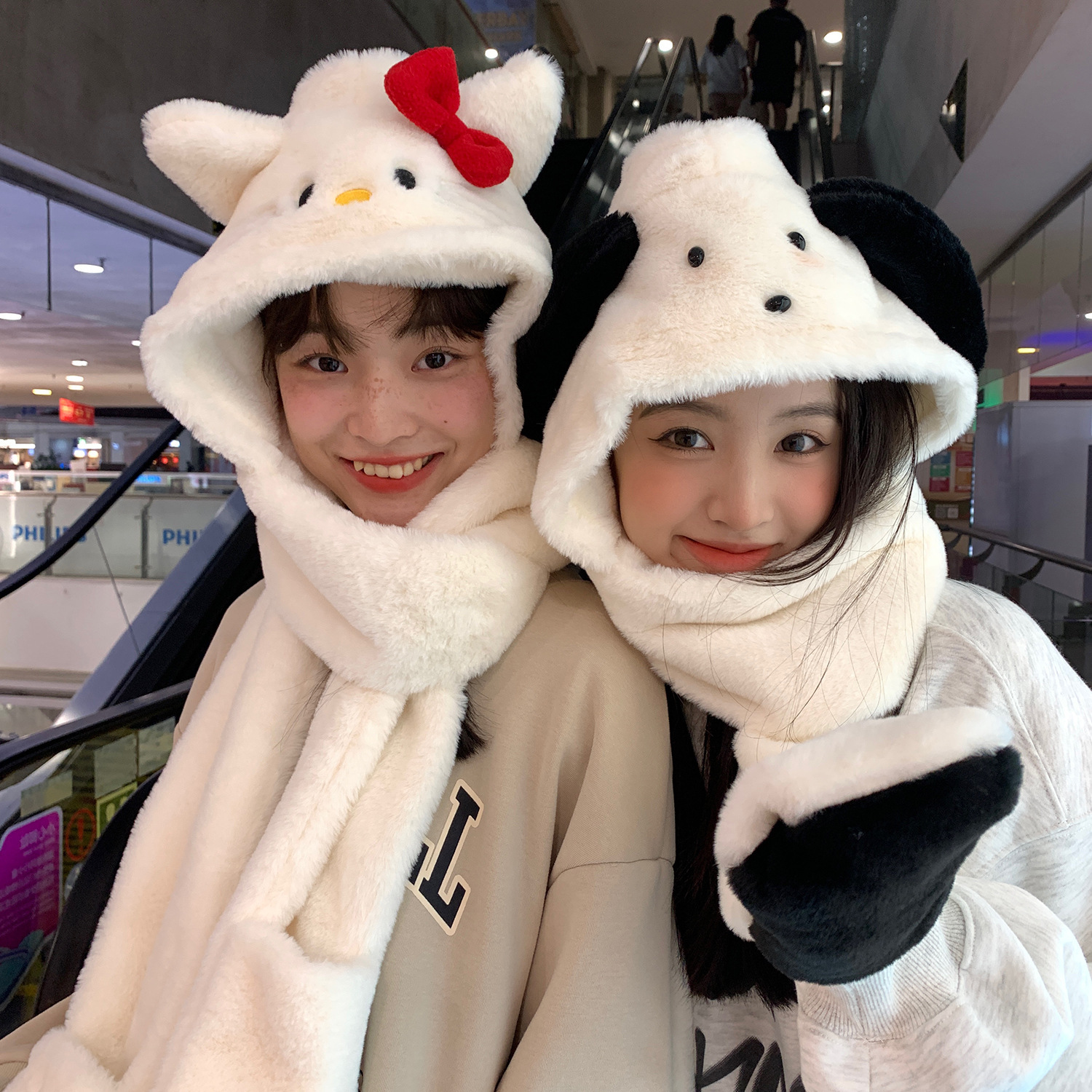 Instant dispatch in stock! Cute cat plush hats for keeping ears warm in autumn and winter, versatile hats and scarves in one wholesale Application Scenario