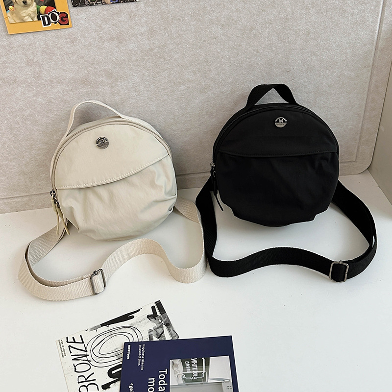Fashionable and simple small round bag, new autumn and winter solid color single-shoulder crossbody bag, versatile for going out, small crossbody bag for women, cross-border wholesale full figure