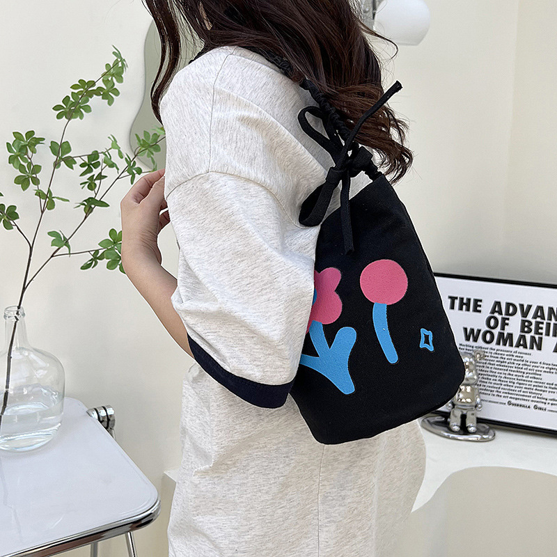 2022 Hand-held children's canvas bag with color printing, casual single-shoulder crossbody bag, outdoor snack bag for boys and girls Specification drawing