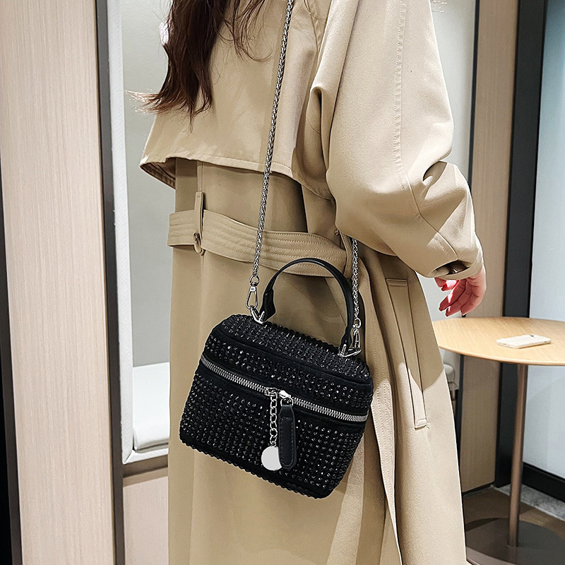 Autumn women's bags 2024 New full diamond pearl bag, trendy and stylish crossbody bag, chain hand shoulder bag details Picture