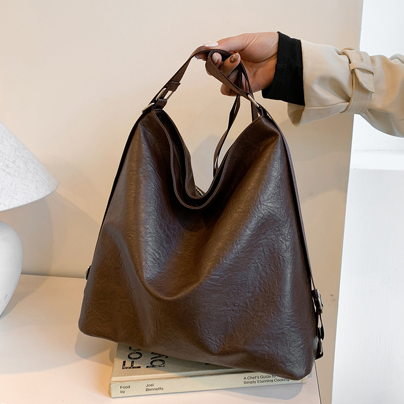 2024 New women's bag, large-capacity bag, crossbody single-shoulder bag, retro and fashionable backpack for students' classes, commuting bag full figure