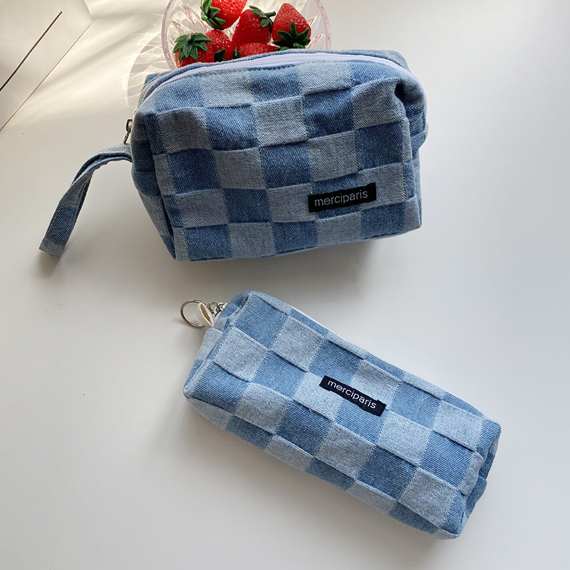 11021ins style salt-themed artistic pen case, large capacity Japanese and Korean girl student stationery pencil case, storage makeup bag Application Scenario