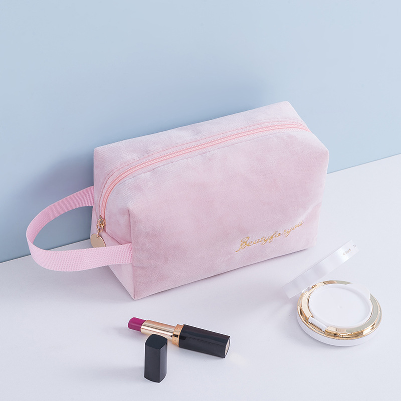 Flannel makeup storage bag, hand-held velvet women's clutch, large-capacity lipstick bag, Nordic-style ins four-piece set Application Scenario