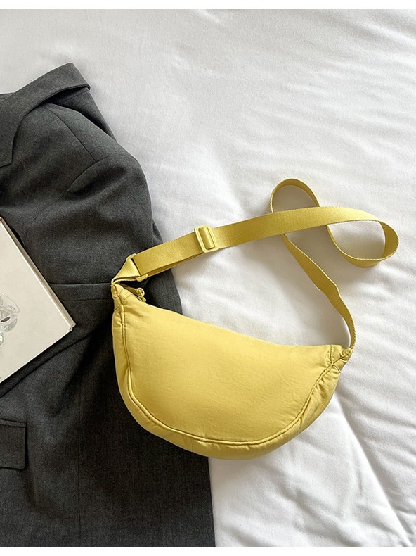 The same style of women's crossbody bag as Youjia fitting room, Xiaohongshu nylon dumpling bag, student single-shoulder bag, fabric bag Specification drawing