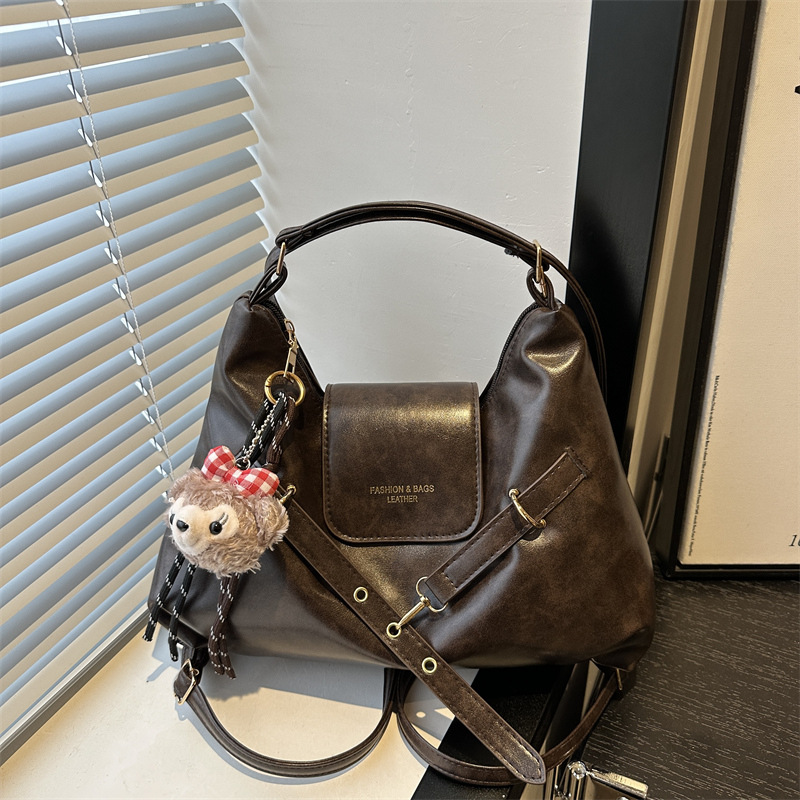 Winter commuting large capacity stylish backpack 2024 New retro texture solid color casual crossbody tote bag for women full figure