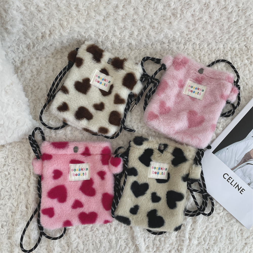 4112 Autumn and Winter Plush heart-shaped portable Storage Bag, single-shoulder crossbody bag for Shopping, Mobile phone and cosmetics storage bag details Picture