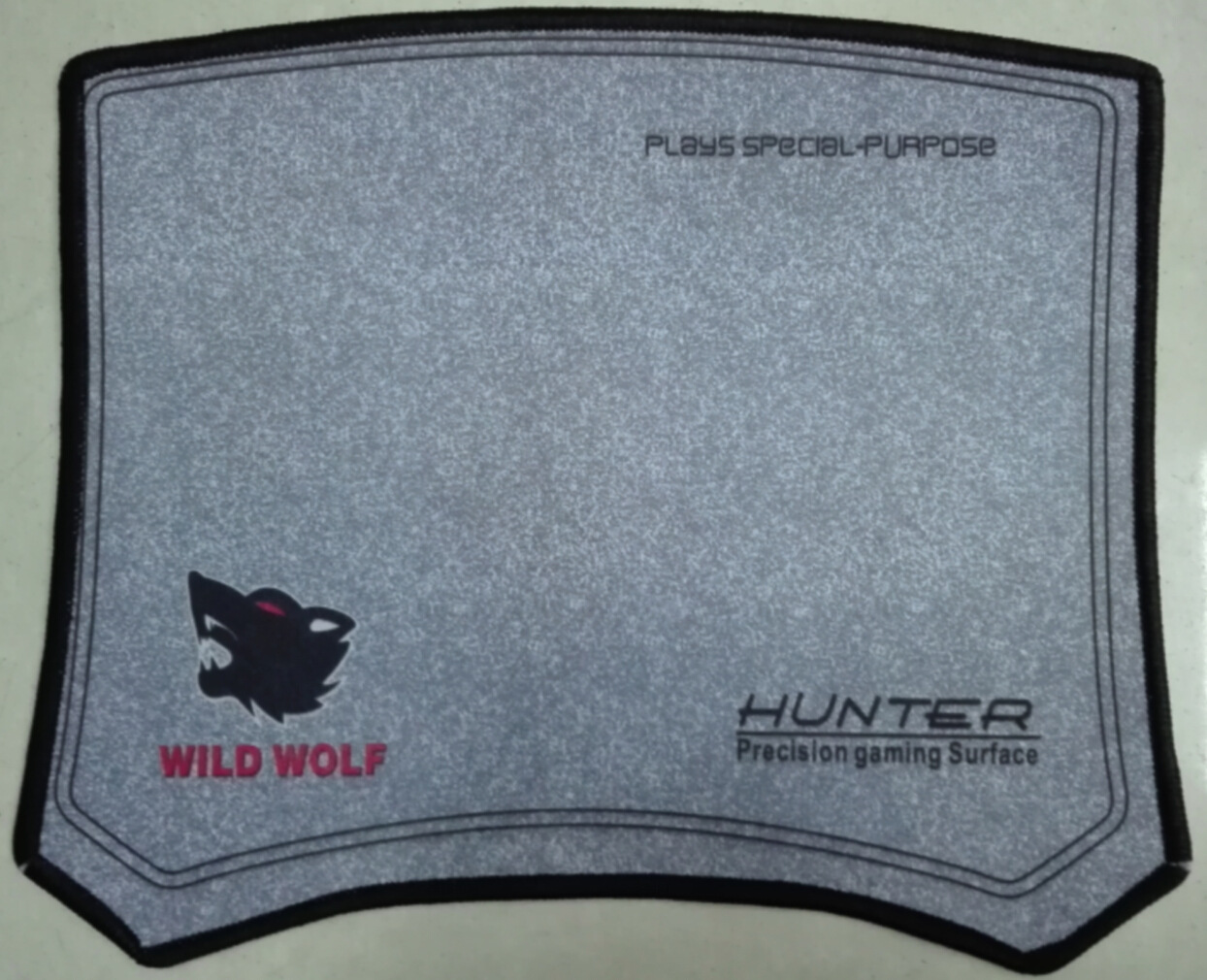 The manufacturer supplies computer Internet cafe pads, Wild Wolf Super Speed game smooth creative dense pad, lockedge rubber mouse pad details Picture