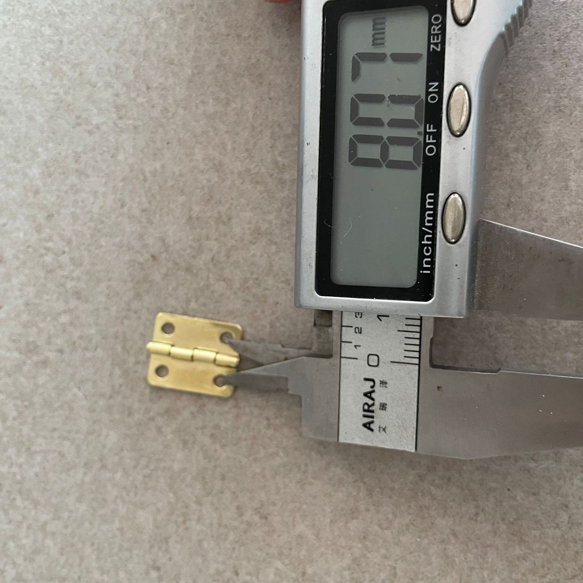 4 minutes large eye, 16mm length, 16x13 round Angle, copper hinge, golden small wooden box, mini hinge, 4 minutes round corner Specification drawing