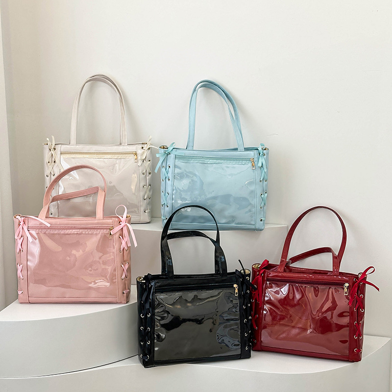 Spring 2025 new Japanese-style, fresh and cute handbag, fashionable and simple, large-capacity casual single-shoulder tote bag Application Scenario