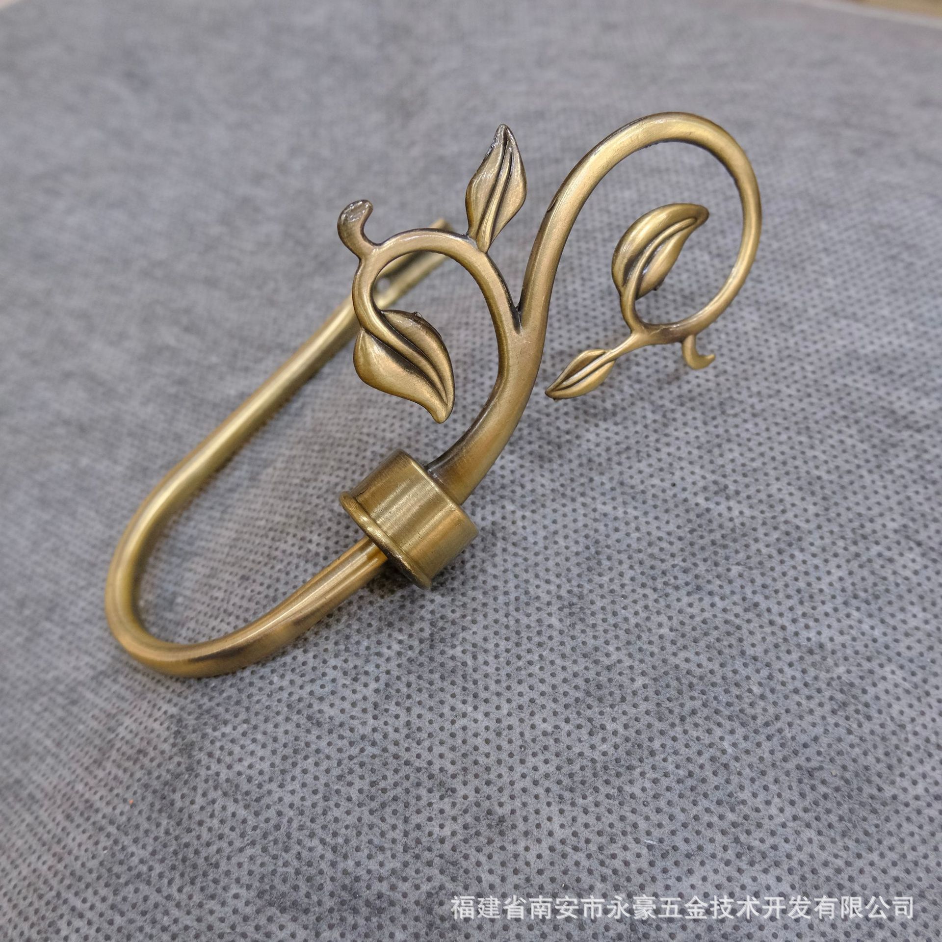 【 Yonghao Hardware 】 Cross-border supply factory direct sales of flower, vine, leaf, curved hooks, curtain hooks, wall hooks and wall hooks wholesale Specification drawing