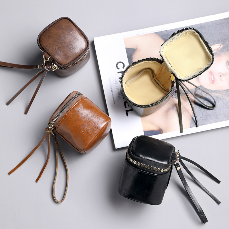 The 2021 new best-selling mini hand-held mouth, red envelope earphone case, soft leather coin storage, coin purse, ins style details Picture