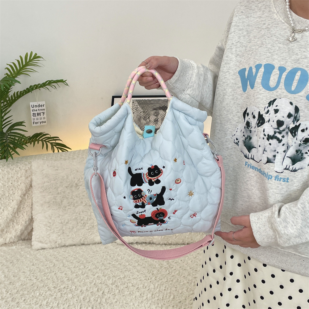 49272 Winter Embroidered Little Black Cat Cute Handbag, large capacity single-shoulder crossbody bag quilted with cotton details Picture