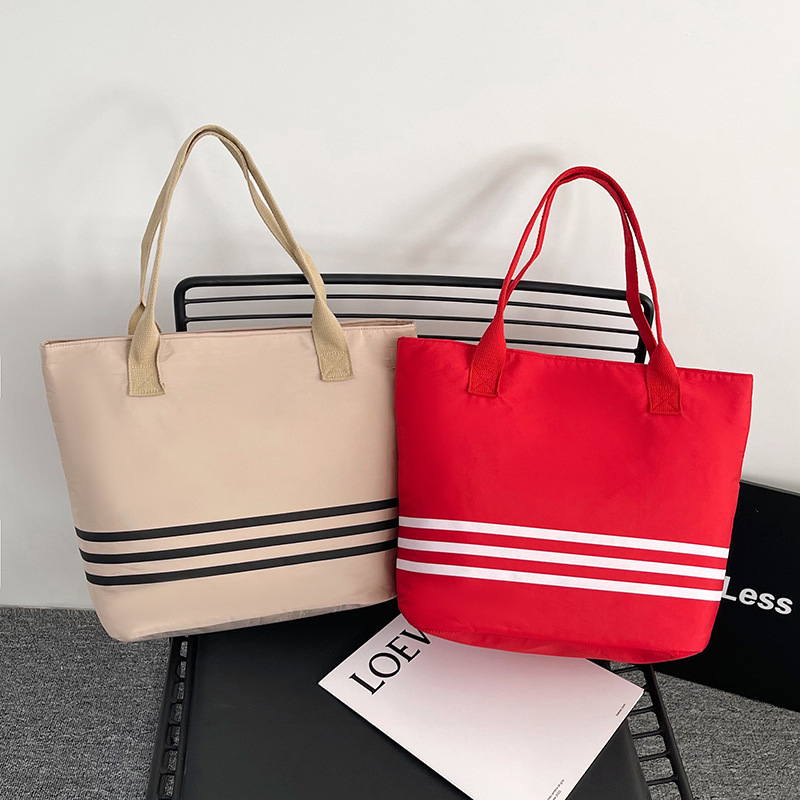 New cross-border large-capacity single-shoulder women's bag 2025 winter new Korean version handbag Tote bag details Picture