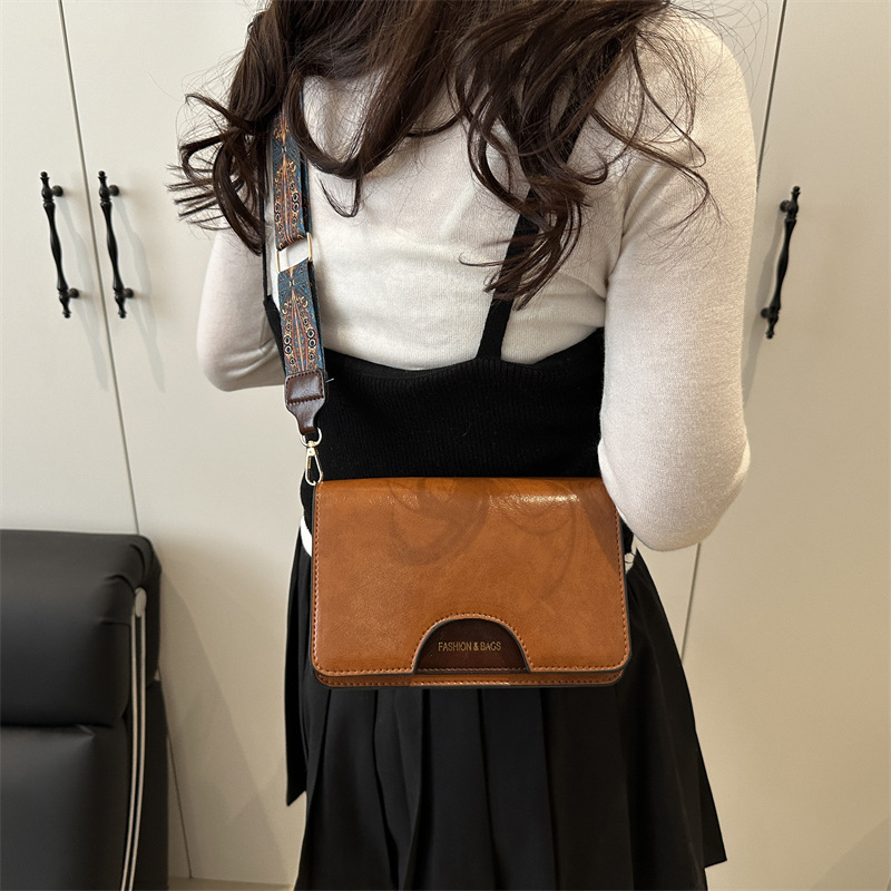 Trendy women's bags, women's single-shoulder bags, versatile business commuting bags, backpacks, single-shoulder crossbody bags, small square bags, trendy women's bags Specification drawing