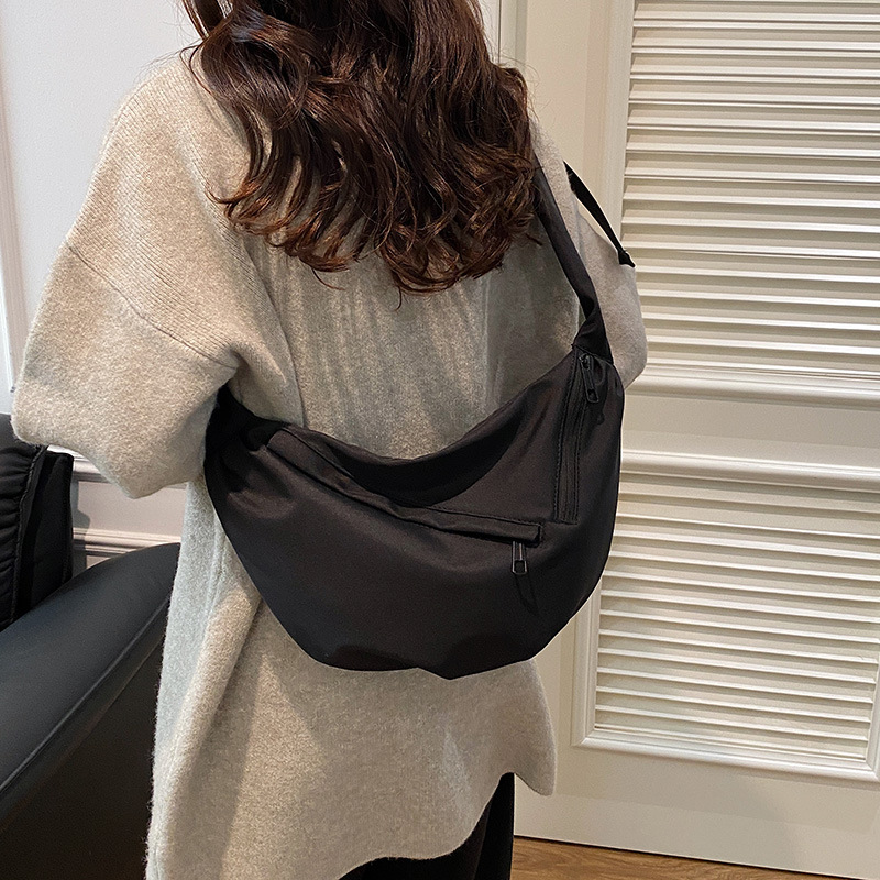 New Winter 2024 solid-color simple dumpling bag for women, large-capacity wide-shoulder single-shoulder crossbody bag Specification drawing