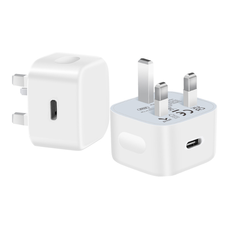 The cross-border pd20w charger with Type-C port fast charging is compatible with the UKCA certified pd20w British standard charger for Apple 15 Specification drawing