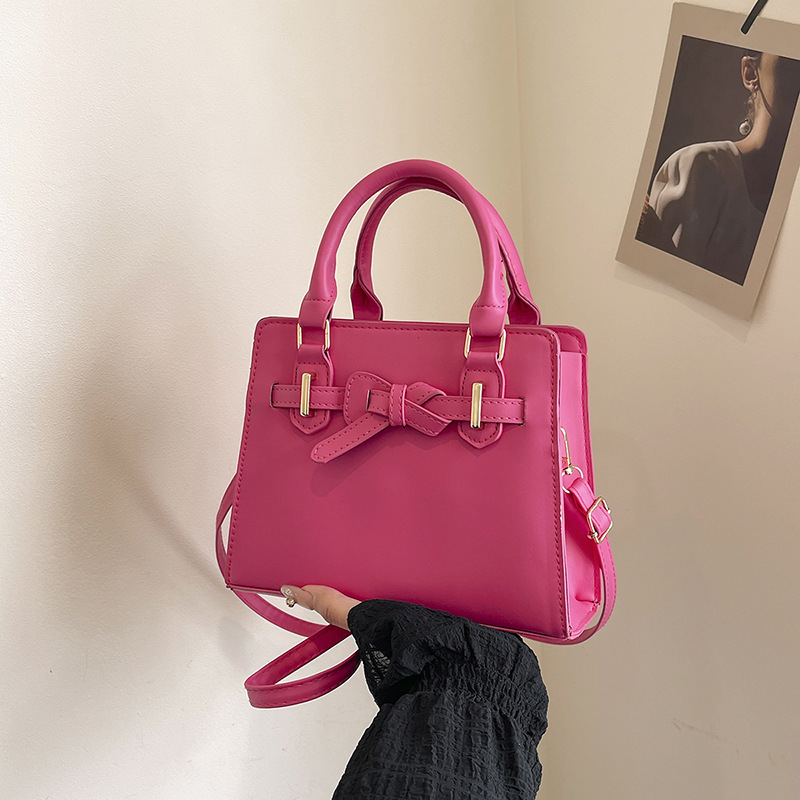 The 2025 new spring style square bag with a high-end feel, a single-shoulder hand-carry crossbody bag, is a versatile and simple women's bag for casual daily use full figure