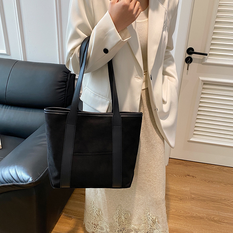 Korean version 2024 new women's bag, retro suede large-capacity handbag, simple and trendy tote large bag, single-shoulder bag details Picture