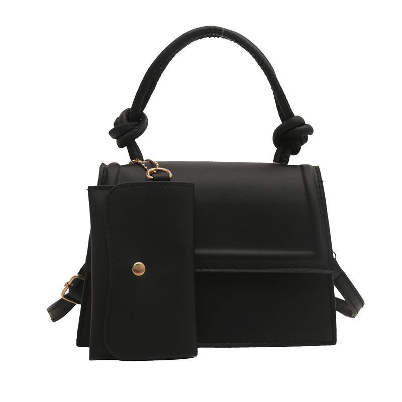 This year, crossbody bags are in vogue. The new summer 2024 collection features fashionable and simple handbags with a minimalist style, including single-shoulder bags and small square bags Item Picture