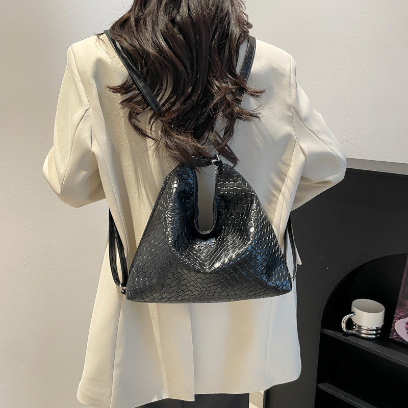 Retro and fashionable large-capacity hand-held bag for women, 2025 new style simple and casual tote bag, woven texture underarm bag Specification drawing