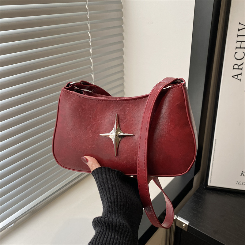 French bags for women 2024 New style: Fashionable and trendy single-shoulder bag, small square bag for women, elegant and versatile, underarm baguette bag full figure