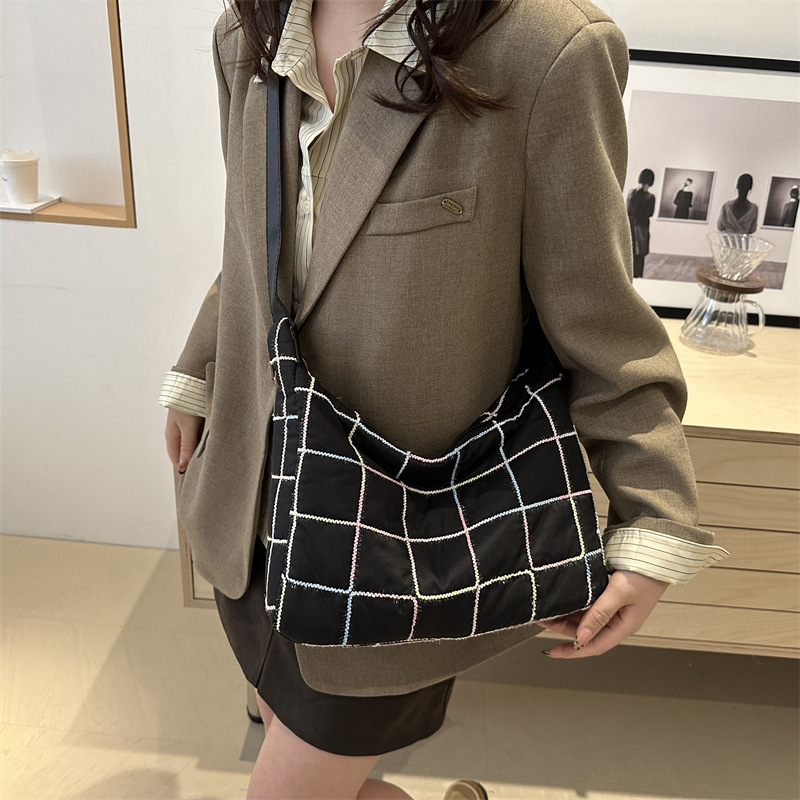 This year's popular Korean-style commuter tote bag is a high-capacity fashionable casual bag for 2025, versatile and ins Specification drawing