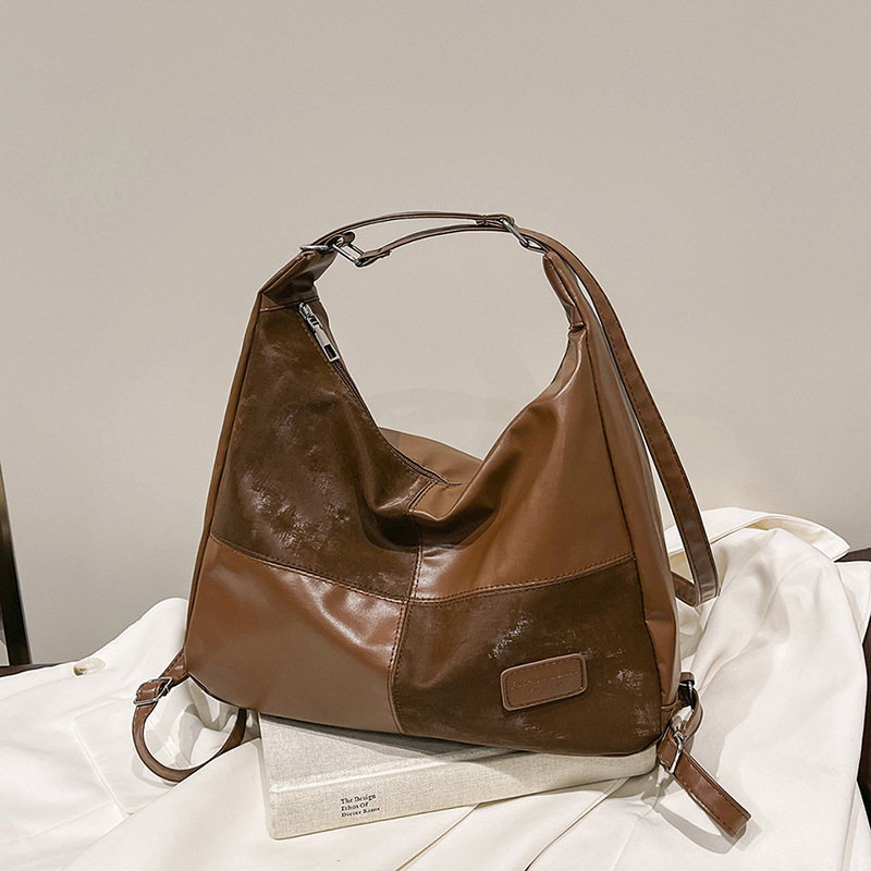 New autumn/winter 2024 trendy women's single-shoulder bag, large-capacity, high-quality commuting backpack, solid color soft surface crossbody bag full figure