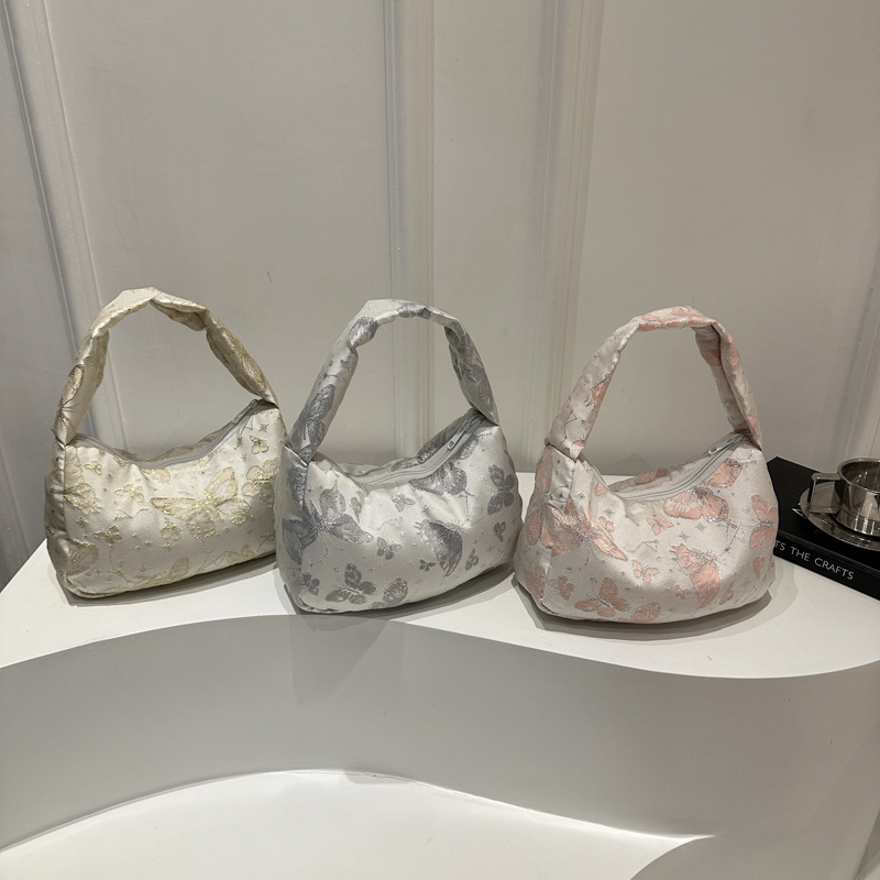 New Chinese-style bag for women with large capacity 2025, a versatile single-shoulder bag for summer, a high-end and niche bucket bag for ladies Application Scenario