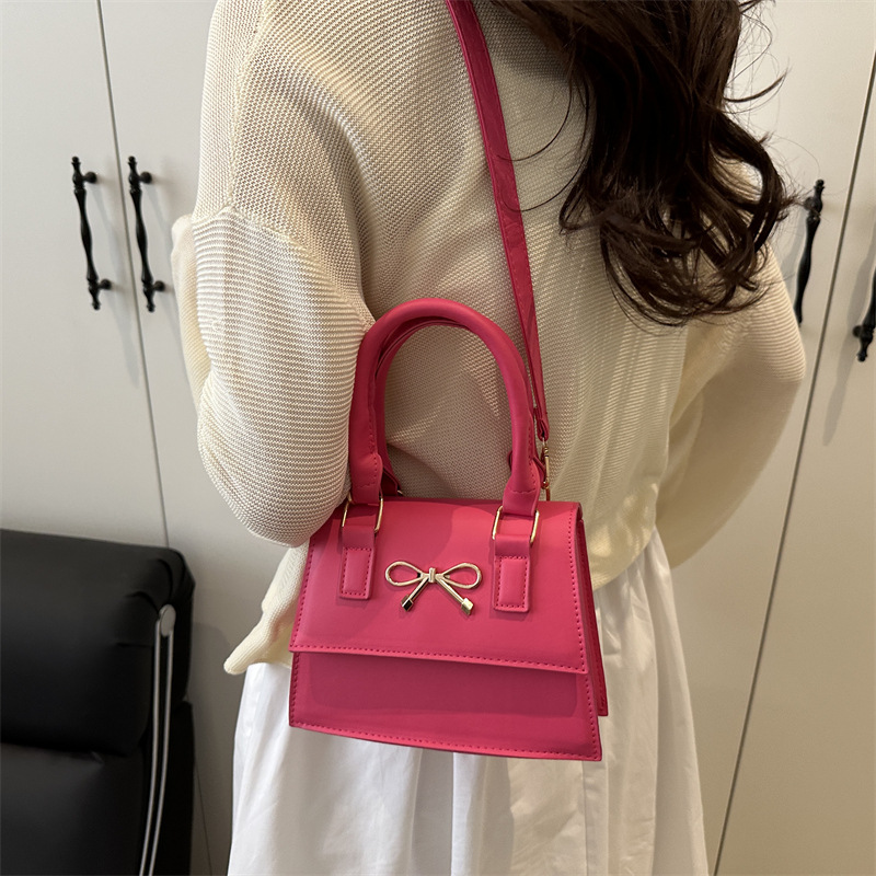 Spring college style underarm bag for women, 2025 new high-end fashion single-shoulder bag, popular commuting crossbody square bag Specification drawing