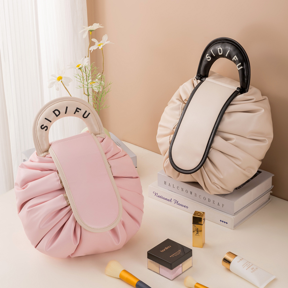 Hand-held lazy makeup bag, large-capacity portable storage bag, popular drawstring toiletry bag, Christmas storage bag, drawstring bag details Picture