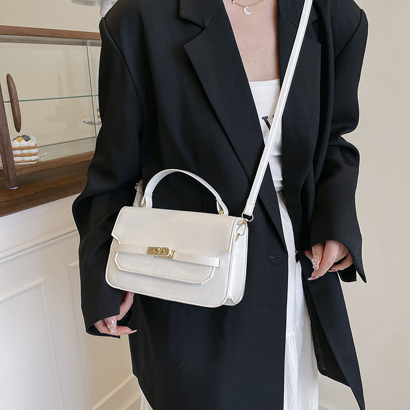 New high-quality bags for Spring/Summer 2025: Women's niche casual and versatile single-shoulder bags, women's crossbody bags, women's handbags details Picture