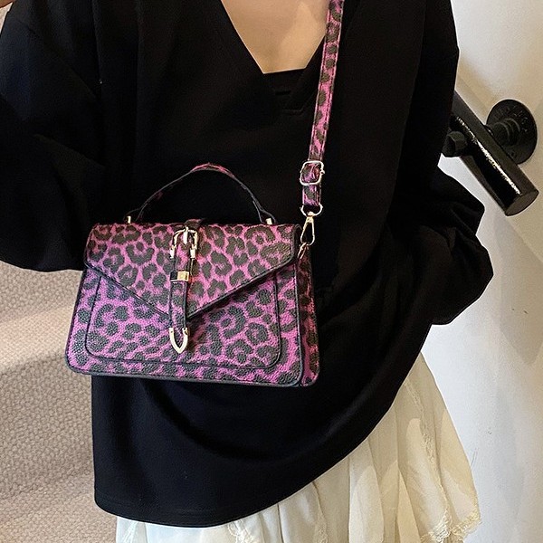 European and American retro, fashionable leopard print 2025 simple summer new style, personalized hand-held crossbody small square bag for women details Picture