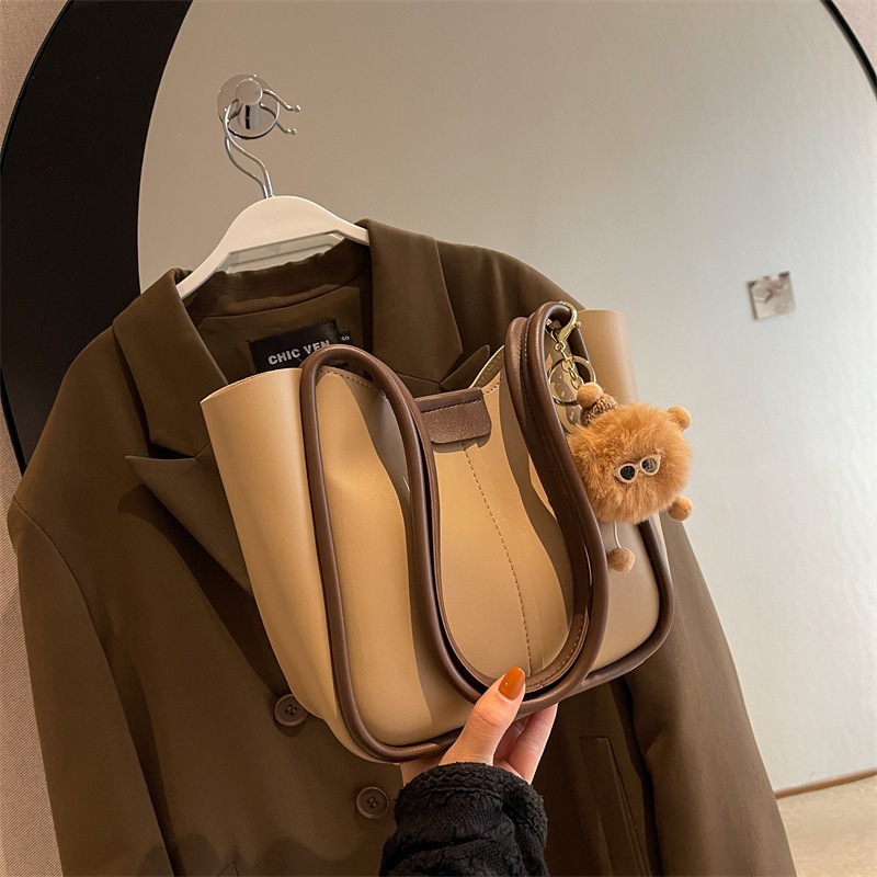 Retro and trendy women's 2024 Spring/Summer new Korean-style large-capacity commuter bag, single-shoulder fashionable tote bag Specification drawing