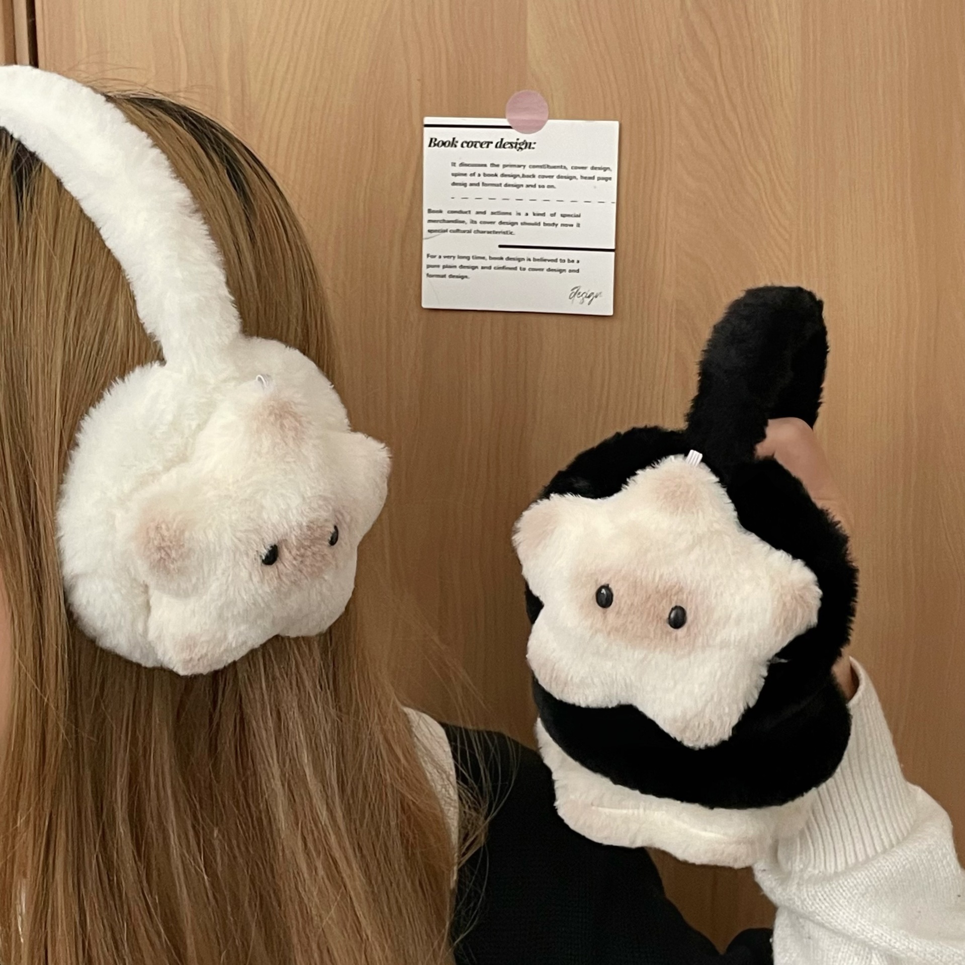 A collection of "Girlish Heart Ear muffs" for girls to keep warm in winter, versatile and cute plush ear muffs, and outdoor cycling and wind-freezing ear muffs Application Scenario