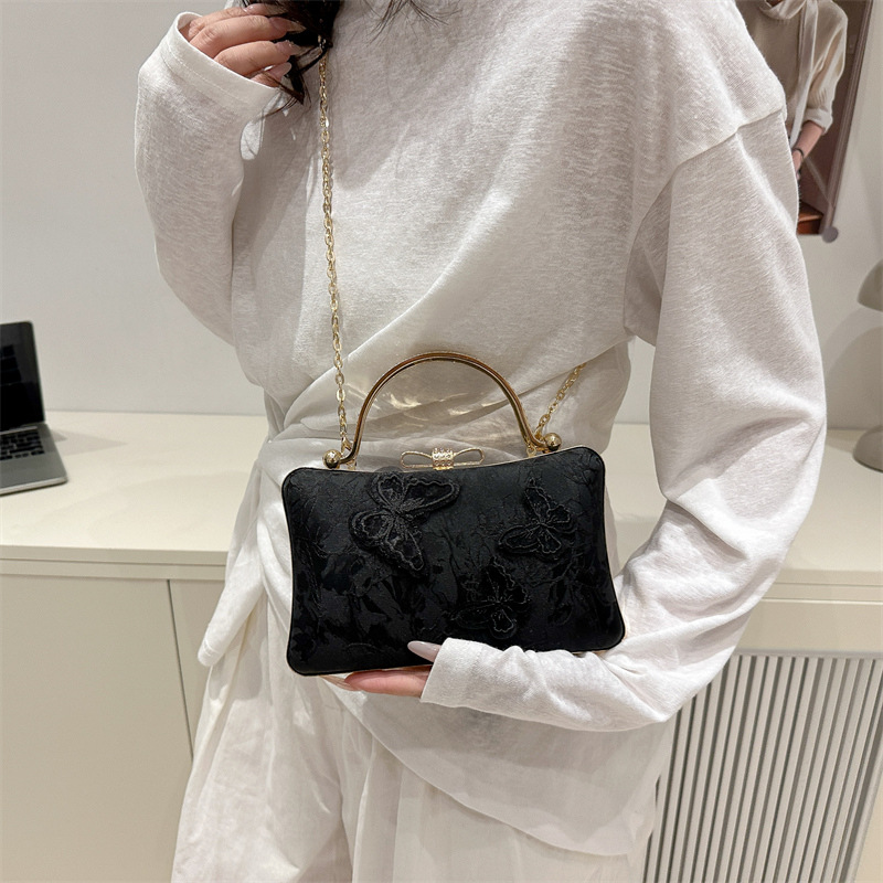 A niche design Butterfly Love Flower white small square bag 2025 new model chain handbag crossbody bag Specification drawing
