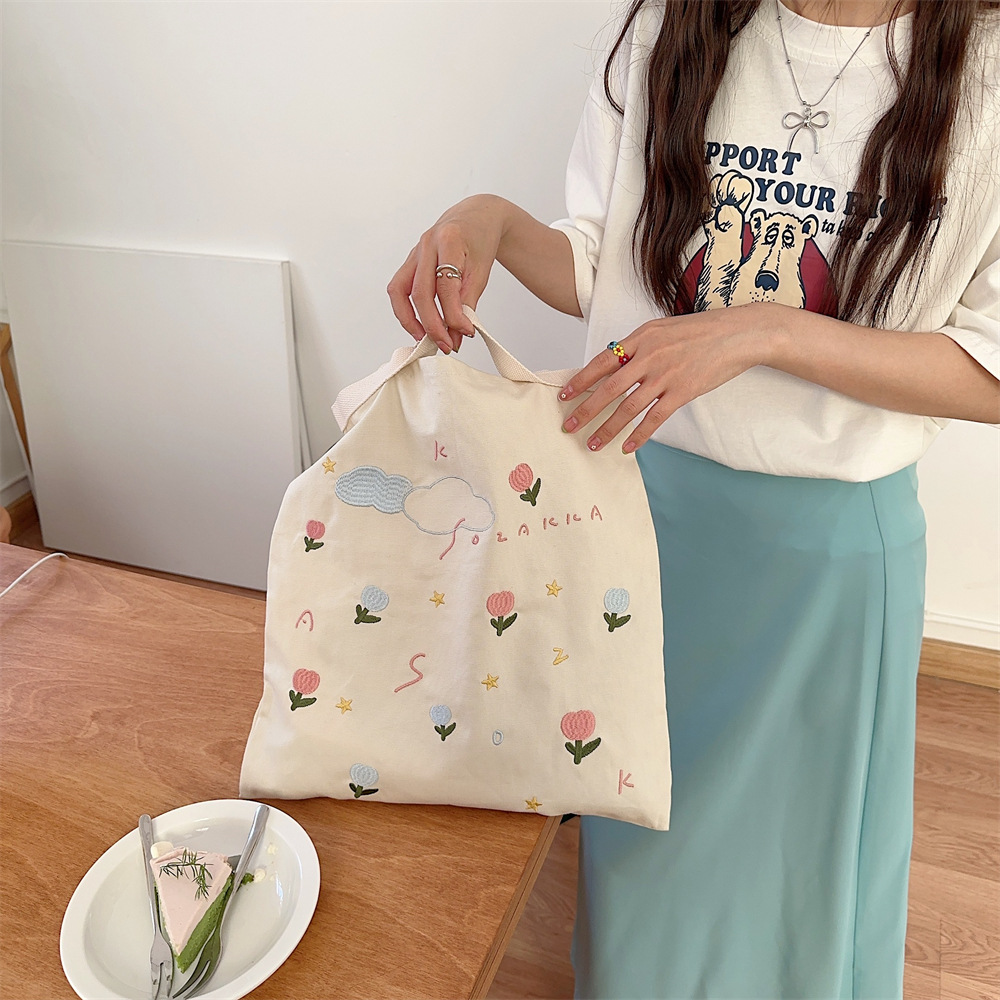 44282 Embroidered flower casual and laid-back style ins artistic hand-held single-shoulder bag, shopping bag, canvas bag, schoolbag full figure