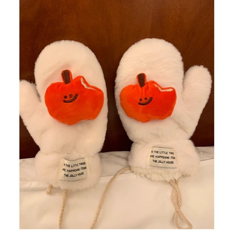 Outdoor anti-freezing and warm gloves, cute cartoon apple thickened plush mitten gloves, suitable for women to wear around the neck while cycling Application Scenario