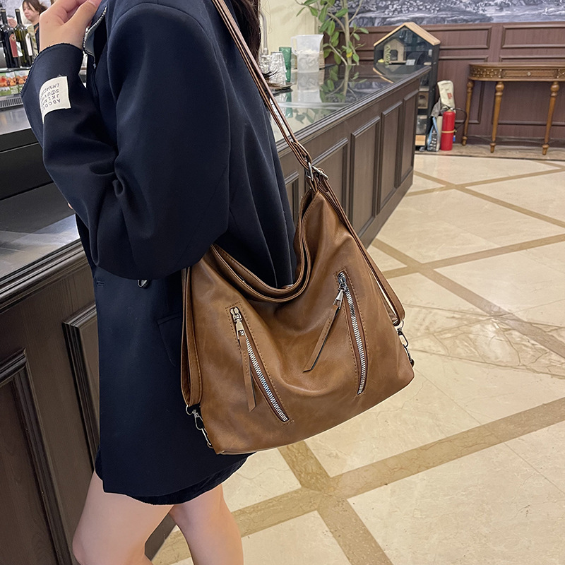 Trendy large-capacity tote bag for women 2024 New style, fashionable and versatile backpack, casual double-zipper commuting single-shoulder bag details Picture