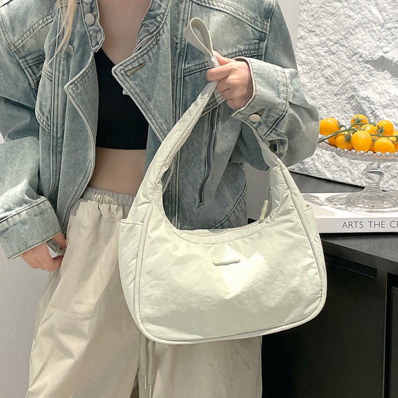 Colorful Fox Korean version's new simple and versatile solid color single-shoulder bag for women, daily commute to work and underarm bag Specification drawing