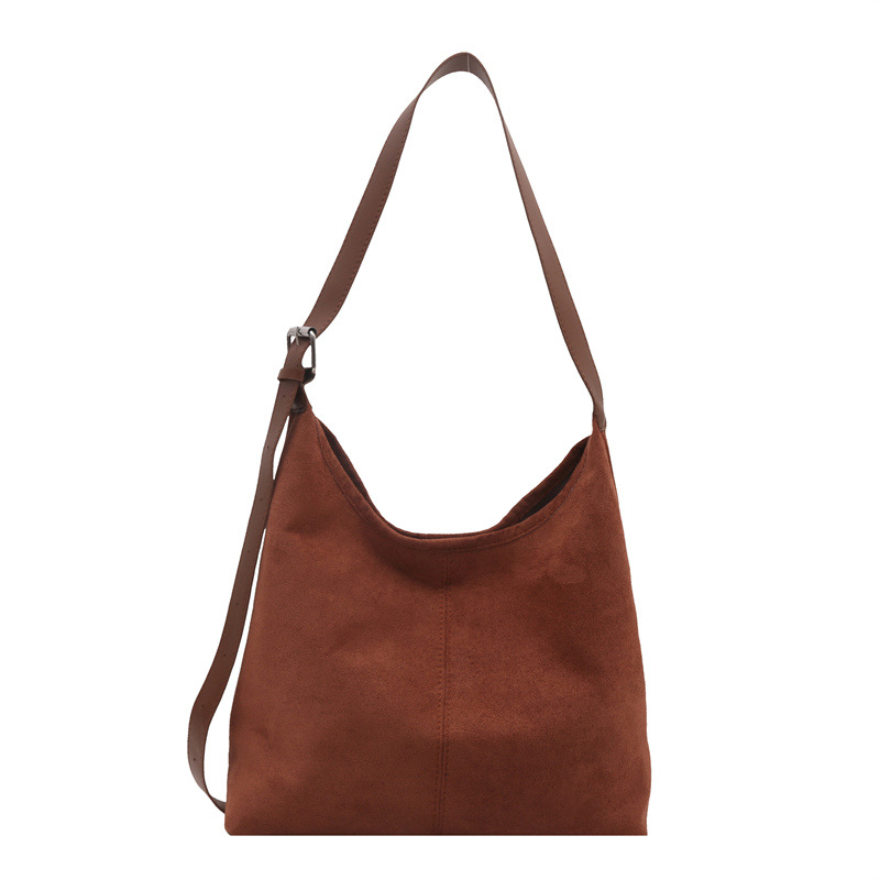 This year's popular bags include a large-capacity women's 2024 new winter single-shoulder crossbody bag and a retro matte commuter tote bag Item Picture