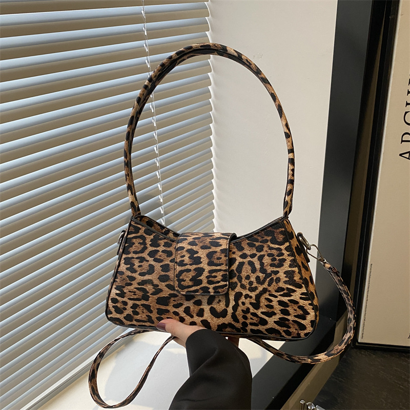 A new cross-border high-end leopard print women's bag, a fashionable and stylish single-shoulder bag with a touch of European and American style, and a commuting handbag full figure