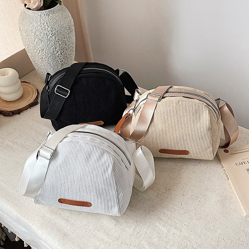 Embroidered thread shell bag crossbody bag 2025 new corduroy crossbody bag Japanese and Korean version casual work single-shoulder bag Application Scenario