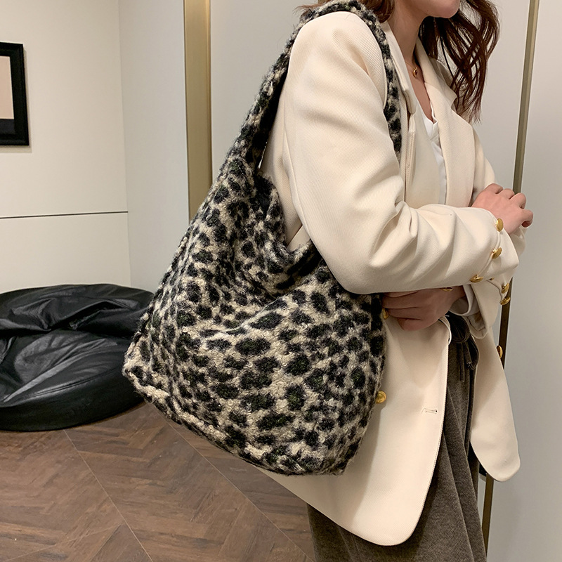 New autumn and winter textured velvet bag, large-capacity underarm single-shoulder bag, ins style mother and child bag, leopard print autumn and winter tote bag Specification drawing