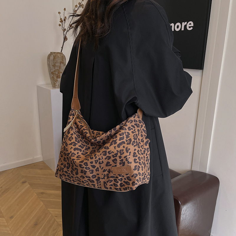 Leopard print women's bag 2024 new trendy and fashionable Korean-style tote bag casual large-capacity single-shoulder crossbody bag Specification drawing