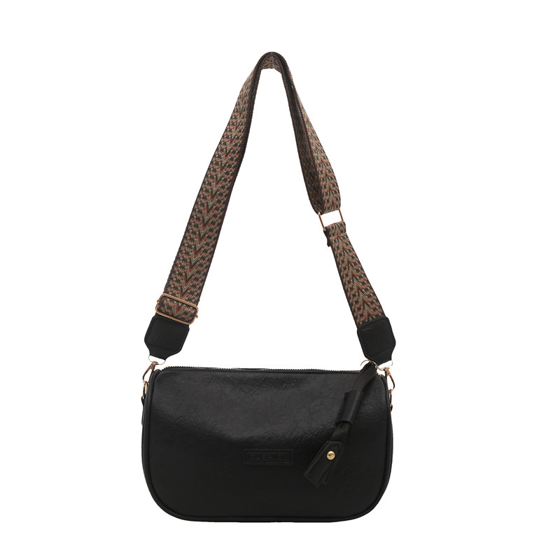 This year, Maillard single-shoulder bags with wide shoulder straps and crossbody pillowcases are popular for women with a high-end retro feel in 2024 Item Picture