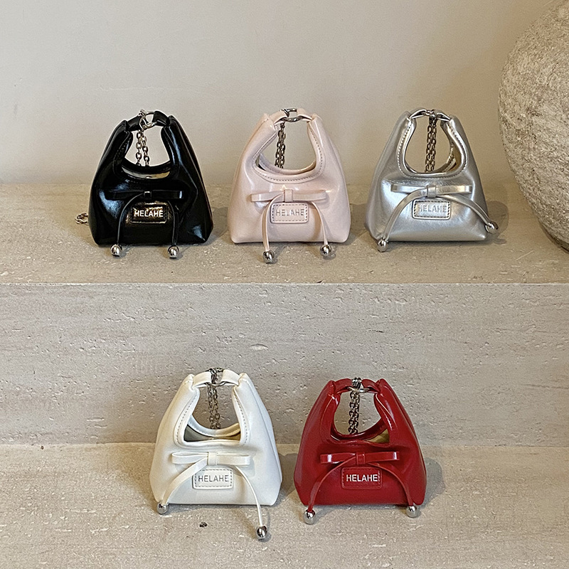 High-end and simple mini bucket bag for women 2025, a new Korean-style fashionable, niche and trendy single-shoulder crossbody bag full figure